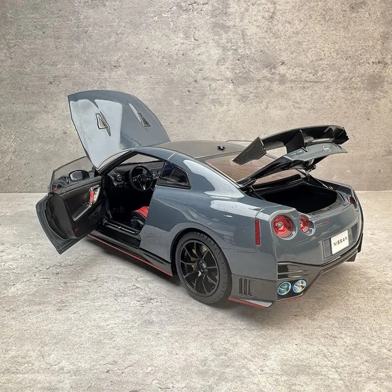 Diecast Scale Nassin GTR Car Model GTR NISMO R35 2022 Play Vehicles Collectible Alloy Model Cars Toys for Boys Gift