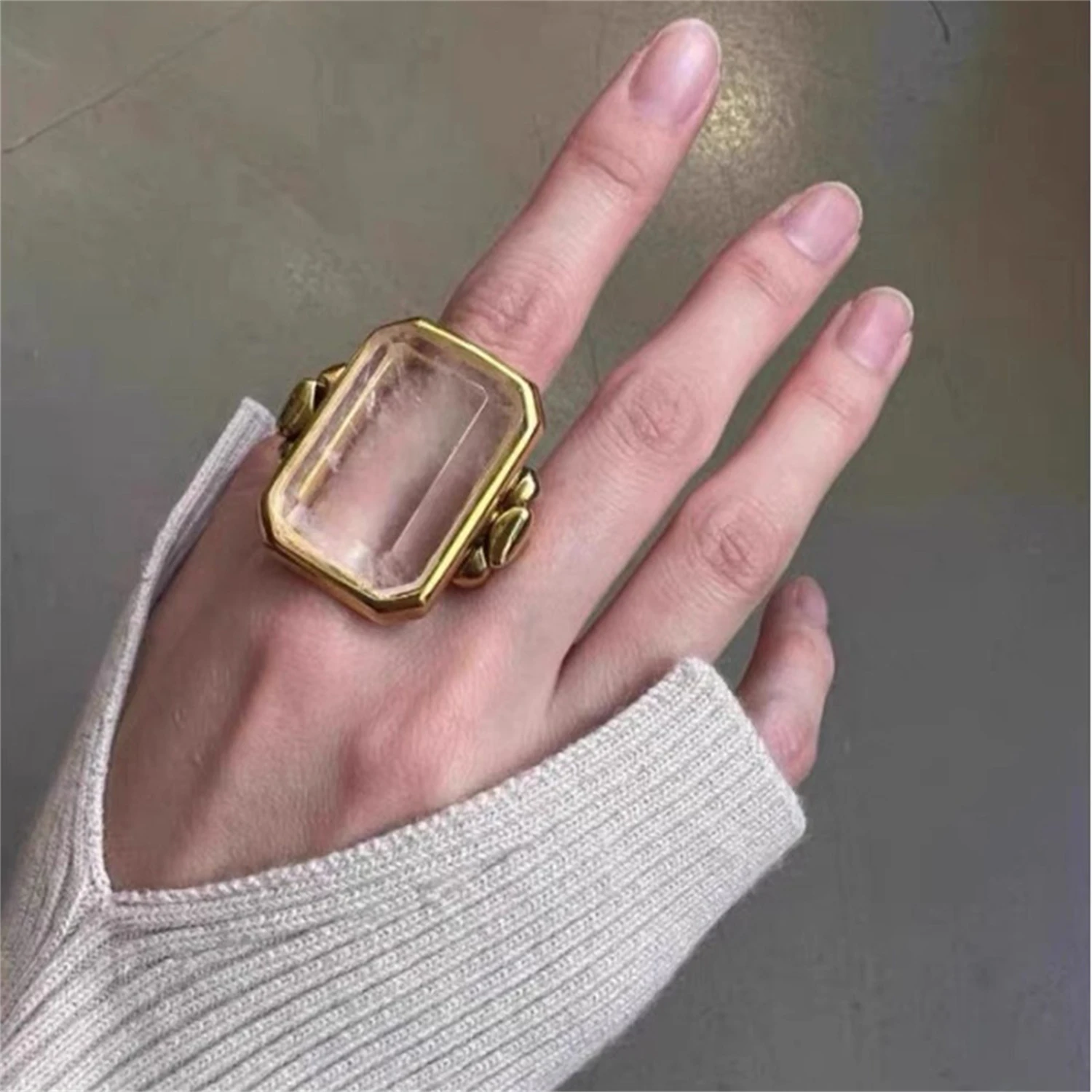 

Boho Natural Crystal Ring Geometric Rectangle Design Statement Rings for Women Trendy Fashion Jewelry Unique Party Accessories