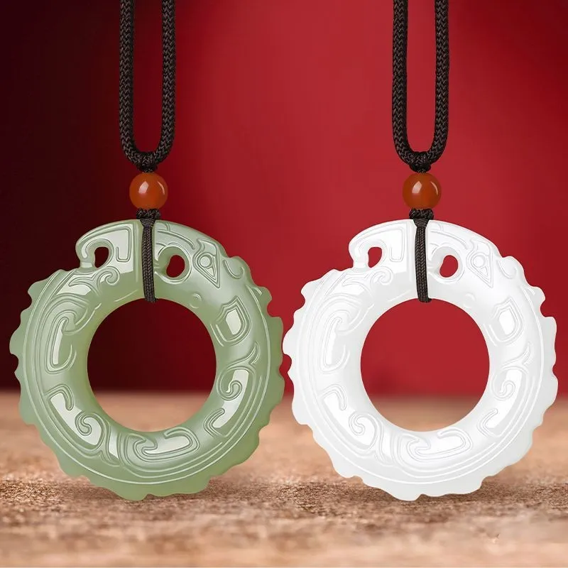 

Hetian Snake трансформирует в антикварный кулон Qingbai для мужчин и женщин, нефритовое ожерелье Je