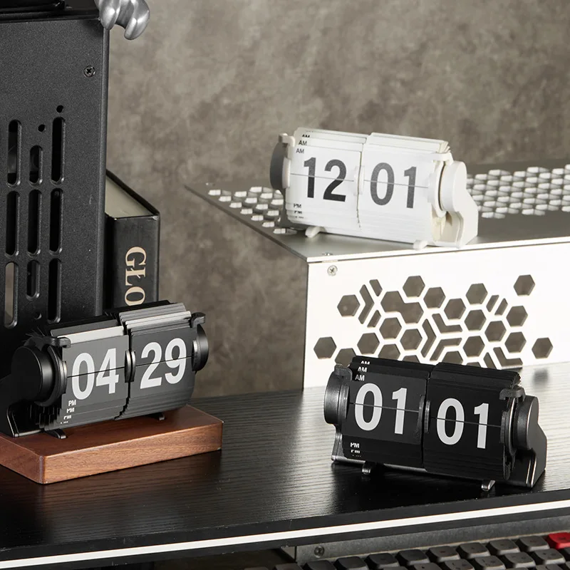 Vintage Minimalist Battery Operated Flip Clock Automatic Flipover Desk Clock Retro Home Office Decor Creative Number Machine