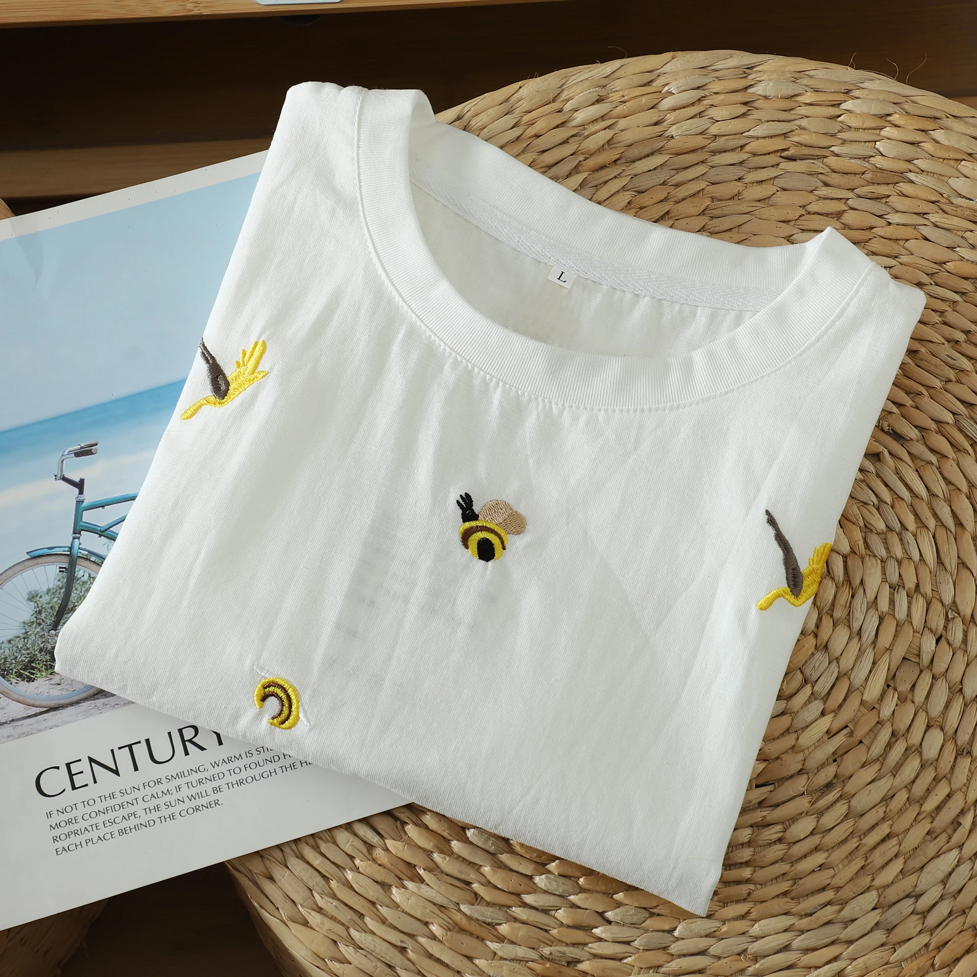 Embroidered Loose Fit round Neck Bee Pattern White T-Shirt Ageless Versatile Summer Cotton Polyester Blend Ladies Top