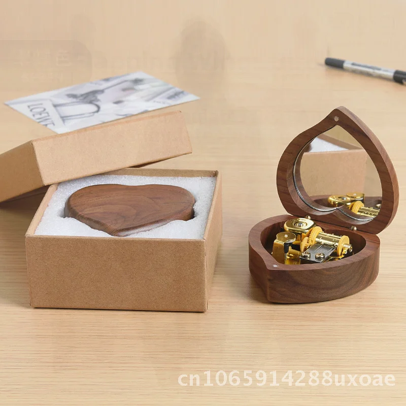 

Diy Lettering Love Shape Music Box Wholesale Wooden Decoration Gold-Plated Brass Movement European Style Gift for Birthday