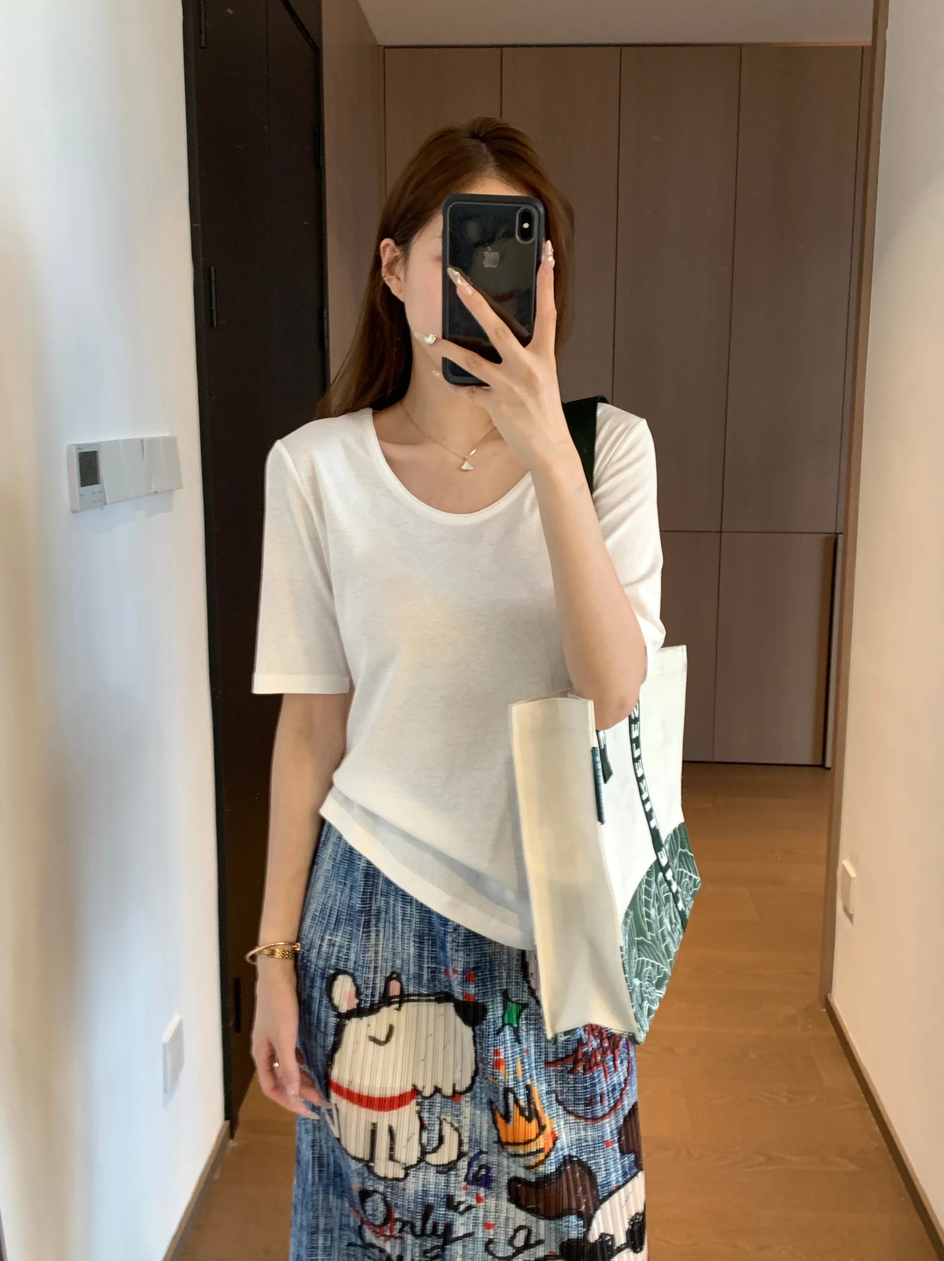 

The High-End Silk-Like Proced U-Ne ort Sve T-irt Summer Moisture ng Breathable Pure Color Dense Texture