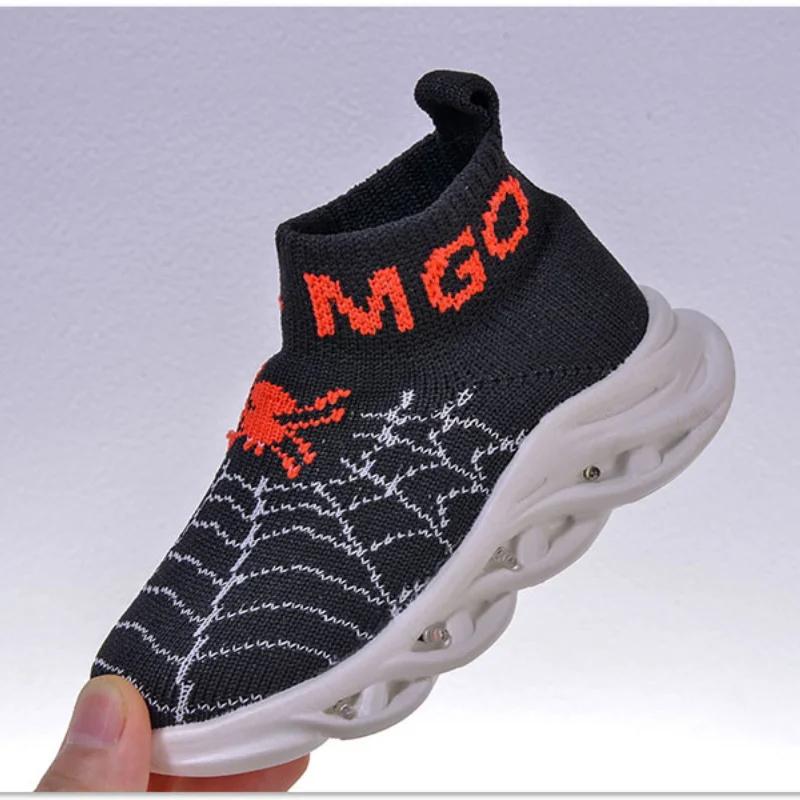 Children\'s Sneakers Lightweight Children Boys Led Lighted Shoes Soft Bottom Breathable Kids Luminous Shoes Glowing Sneakers