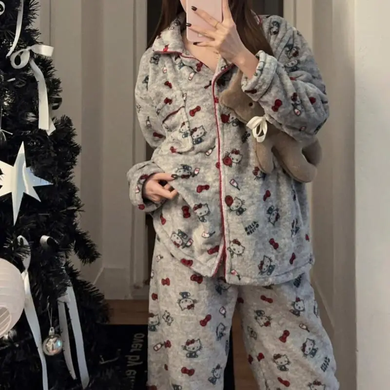 

Комплект домашней одежды Hello Kitty Sanrio: пижама из фланели для женщин, повседневный, осенне-зимний, утолщенный, с отложным воротником, мультяшный, милый, для сна
