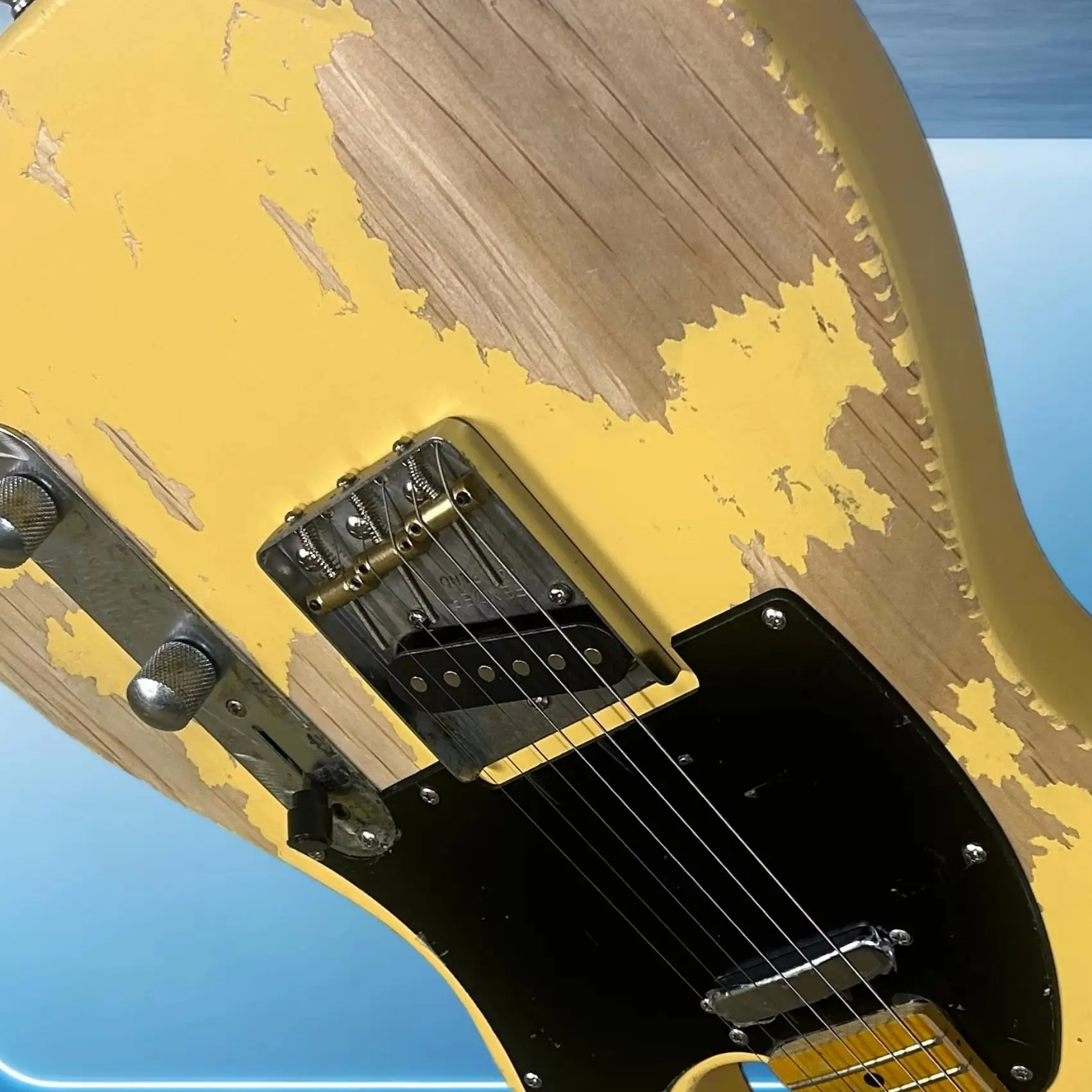 Hot Sale Aged FTL Cream Yellow Electric Guitars Alder Body Maple Fretboard