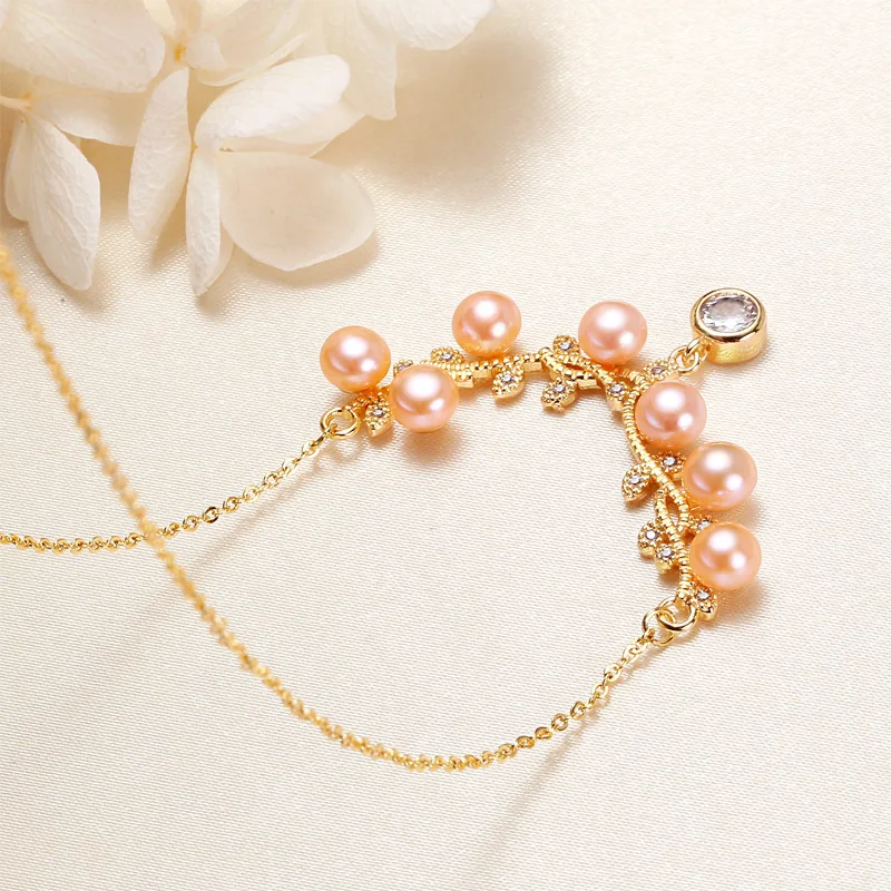 

Fashion Exquisite Flower Natural Freshwater Pearl Pendant Necklace For Women Girls Luxury Zircon Clavicle Chain Wedding Jewelry