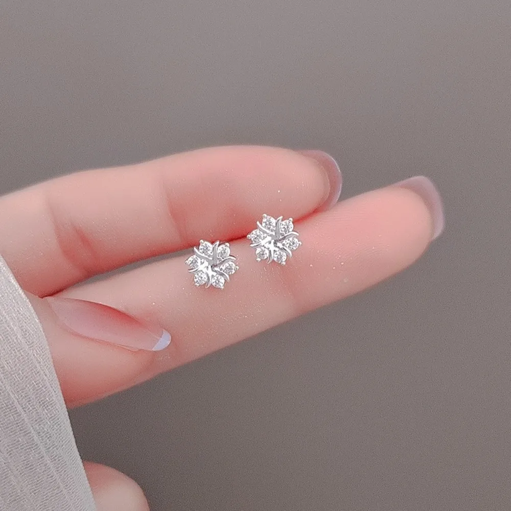 Luxury Charm Shiny Micro-inlay Zircon 925 Sterling Silver Snowflake Stud Earrings for Women Versatile Commuting Earrings Jewelry