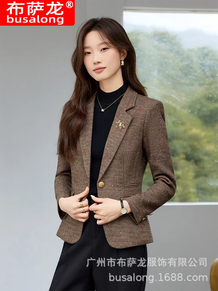 

2025Новый стильный модный костюм, повседневный женский профессиональный пиджак с длинными рукавами, официальная женская одинарная куртка, рабочая одежда8685