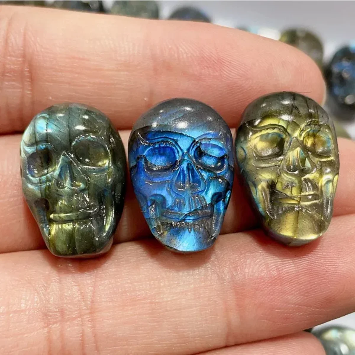 High Quality Natural Labradorite skull cabs Carving Gorgeous  Flashy Reiki Crystal Carved Healing Home Decor