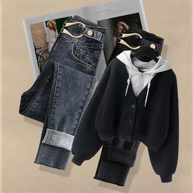Женский осенне-зимний комплект, новинка 2024, свободный свитер в стиле Хепберн из двух предметов с капюшоном, костюм из двух предметов, зимняя одежда
