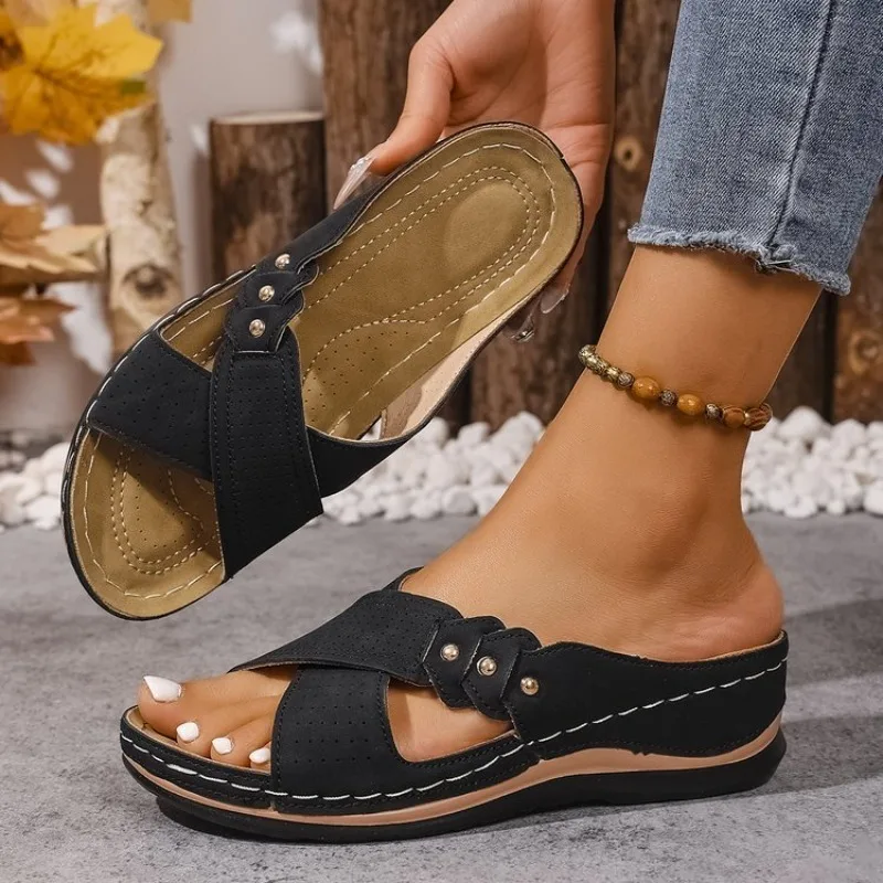

Women's Floral Print Sandals Bohemian Low Wedge Platform Open Toe Slip on Casual Summer Beach Slides Comfortable Ladies Shoes