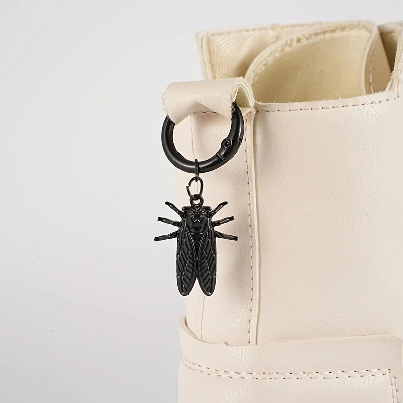 2Pcs Gothic Black Cicada, O-ring Metal Insect Shoe Pendant, Detachable Accessory, Suitable for All Kinds of Boots