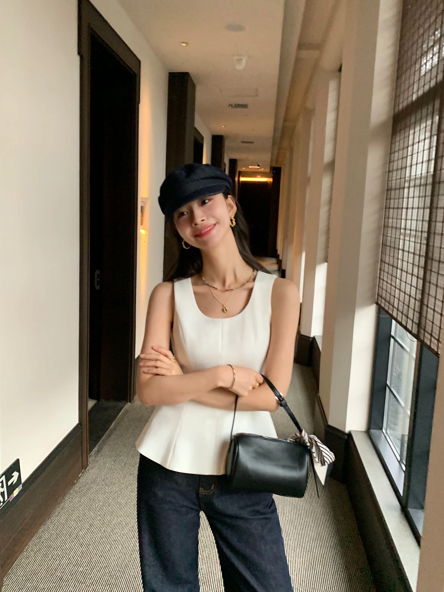 Pusumede Minimalist Textured Strap Vest Women's Outerwear Waist-Cinching Sleeveless Top Fashionable Versatile Polyester Blend