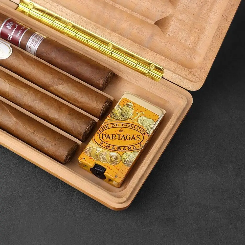 صندوق سيجار من خشب الأرز مع لمسة نهائية من زيت الشمع، صندوق سيجار مرطب صلب ومتين يقاوم التآكل والتمزق.
