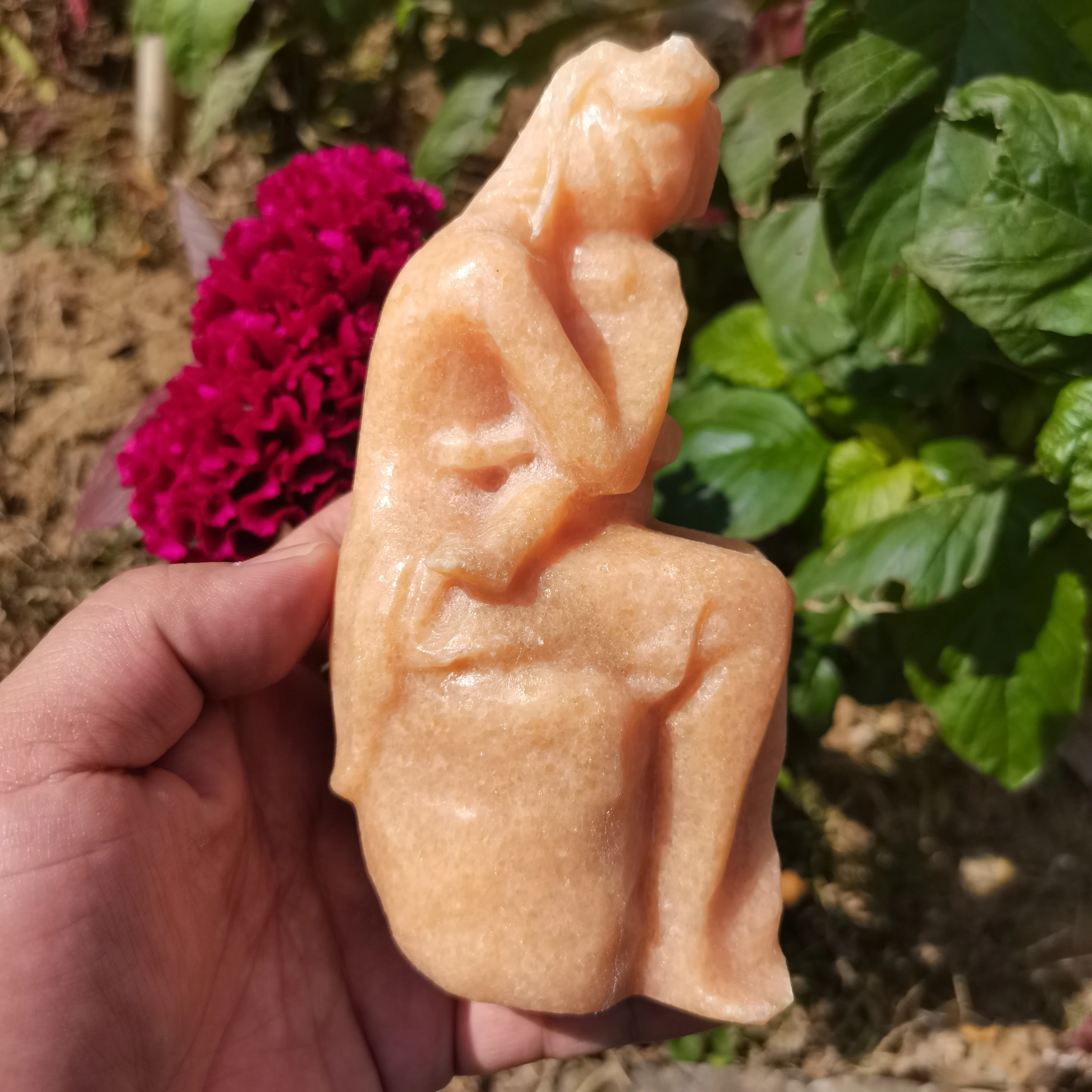 Natural Crystal Jade Stone Embrace Mother And Son Yellow Jade Carving Home Decor Desktop Ornament Valentine Craftwork Gift 1pcs