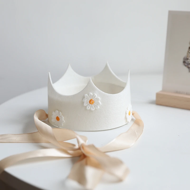 Ins dzieci Daisy urodziny korona na przyjęcie żółty różowy kapelusz z kwiatem 3 4 5 6 7 8 9 lat Baby Shower słonecznika temat urodzinowy nakrycia głowy