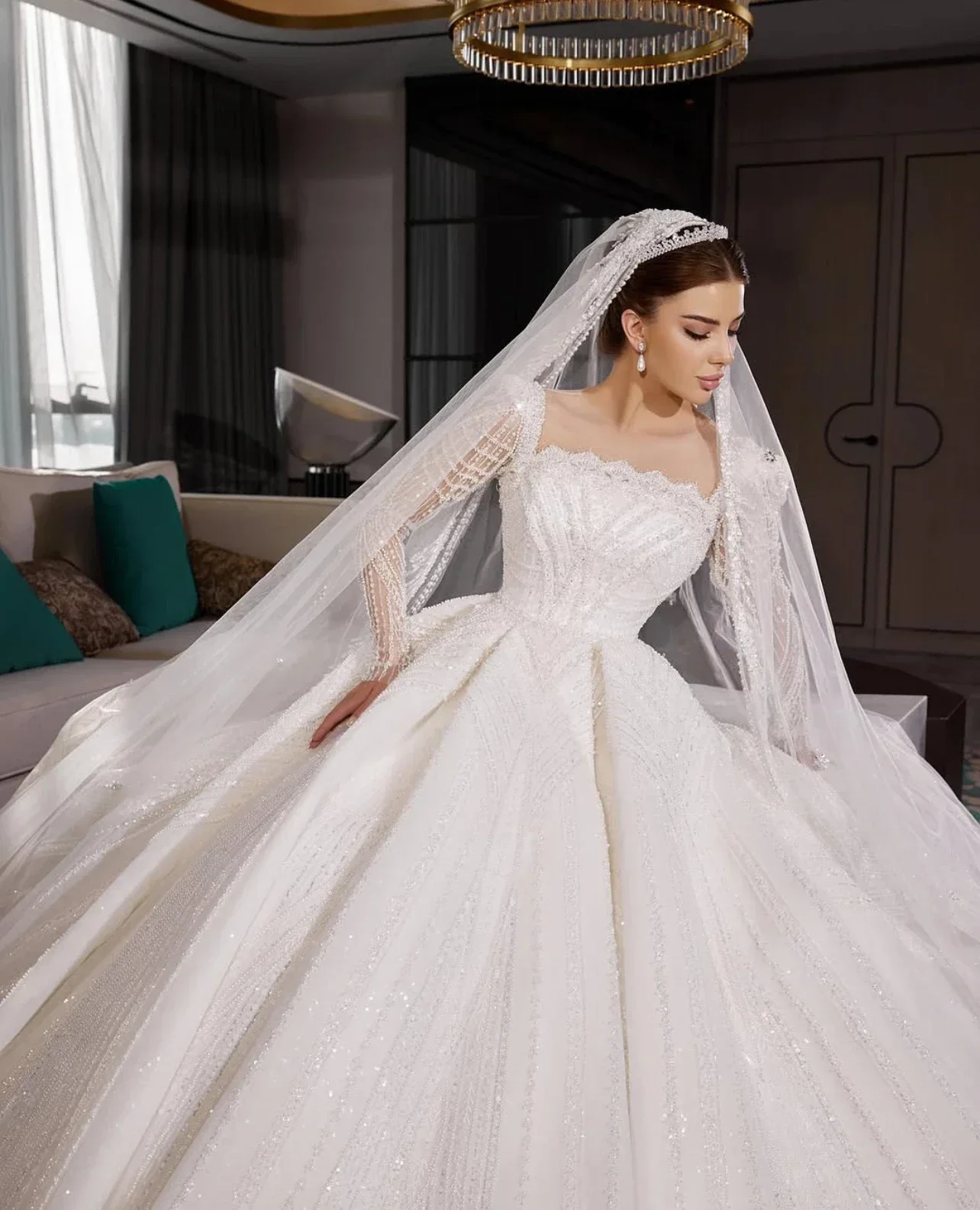 

S Luxury Ball Gown Wedding Dress Princess Long Sleeve Square Collar Shining Bridal Dress for Women Vestidos De Novia Customized