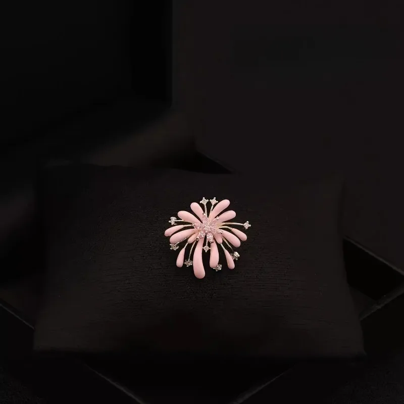 

Korean and Japanese Style Shirt Versatile Collar Pin Pink Flower Mini Brooch Clothing Corsage Anti-Exposure Fixed Jewelry 6800