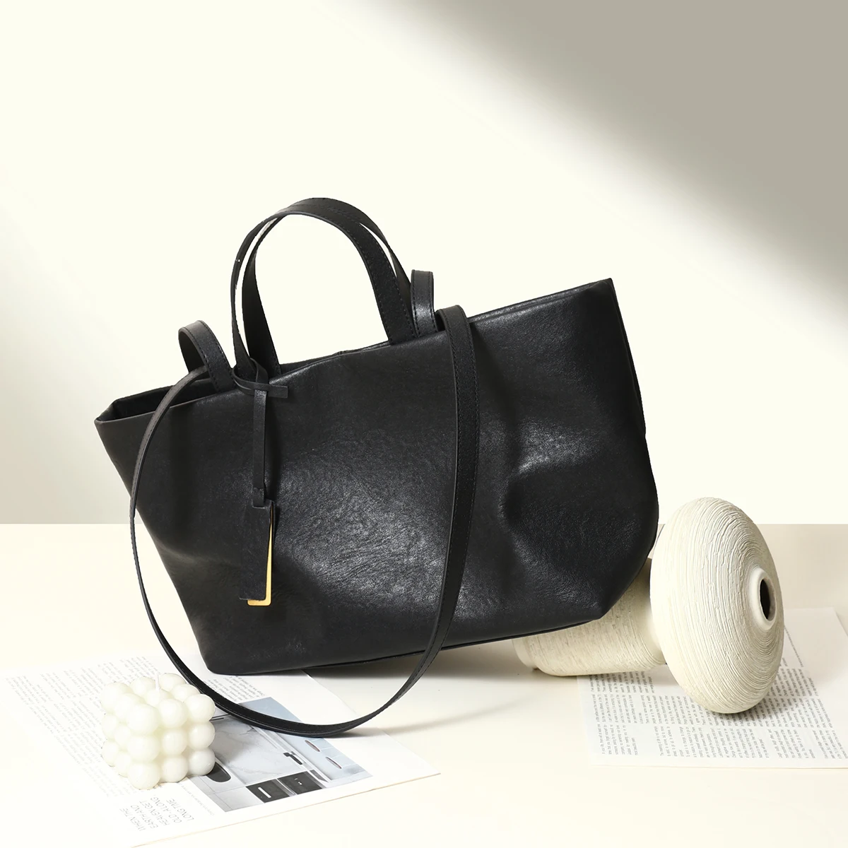 

Autumn and Winter New Style Genuine Leather Women's Bag, First-Layer Cowhide, Niche Soft Leather, Large-Capacity Crossbody Bag, High-End Handbag