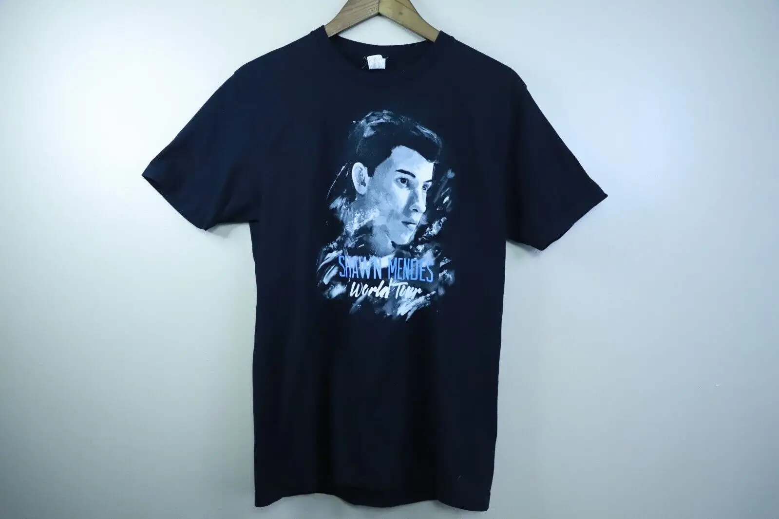 

Shawn Mendes Shirt Adult Medium Black 2016 Tour Casual Short Sleeve Tee Mens