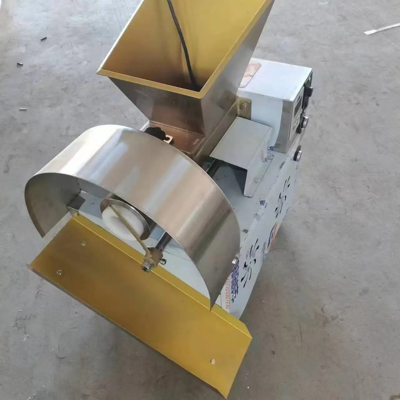 Тестовые шарики, автоматическая непрерывная пекарня, небольшой тестоделитель и машина для изготовления булочек на пару