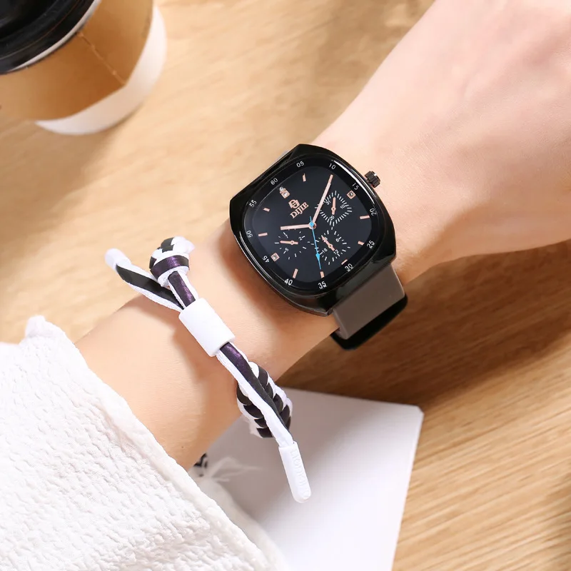 Light luxury, versatile, fashionable, student-style watch with a large dial, silicone strap, men's and women's models, sporty an