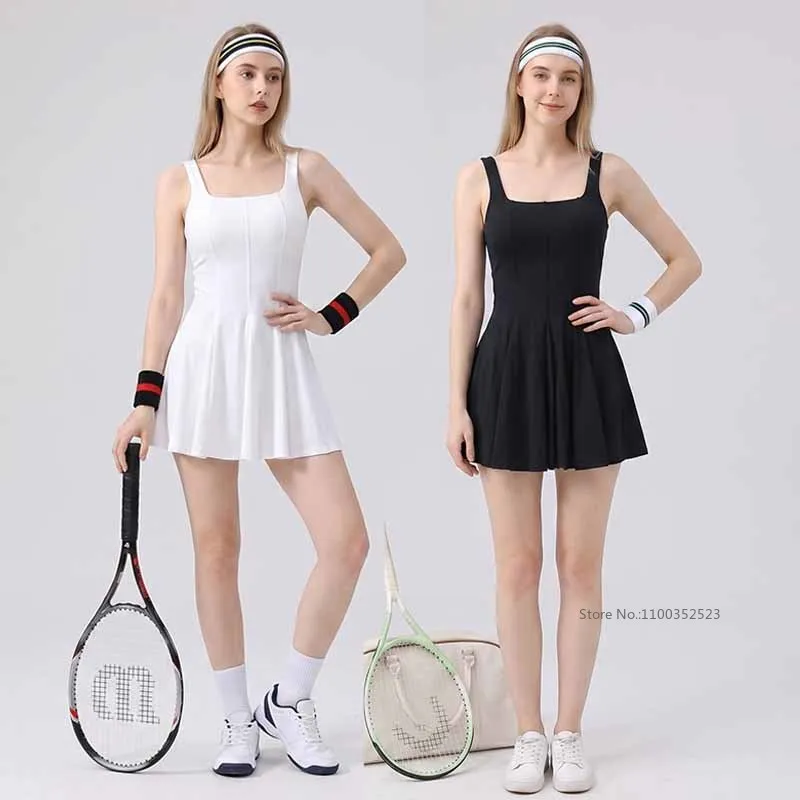 New Women Yoga Tennis Dress U Neck Built-in Bra Golf Athletic Dress with Shorts Ladies Workout Gym Pleated Skirts Fashion