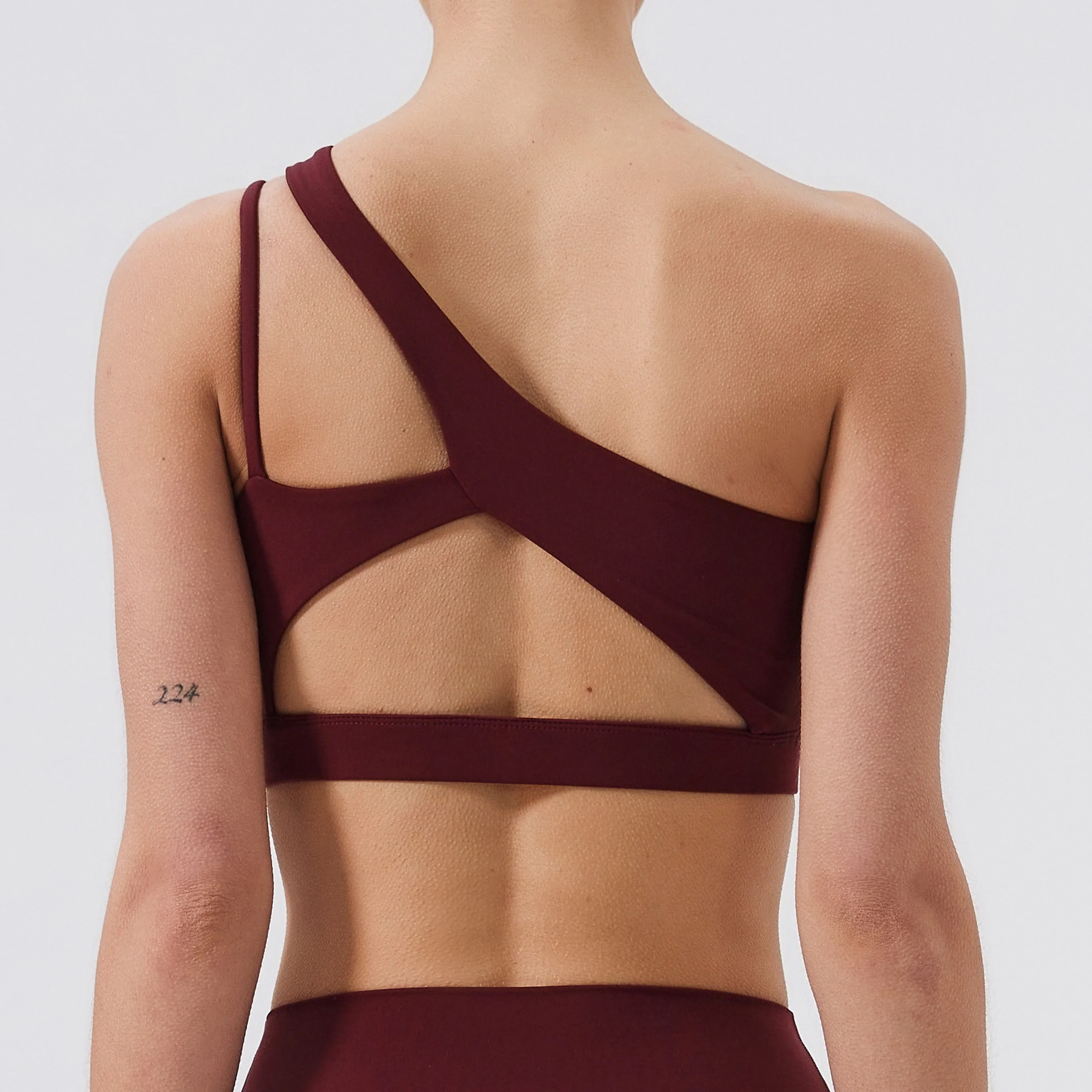 【セール中】女性スポーツブラプッシュアップフィットネスブラジャーワンショルダー耐衝撃ヨガブラ通気性ジムヨガランニングブラセクシーなベスト ?