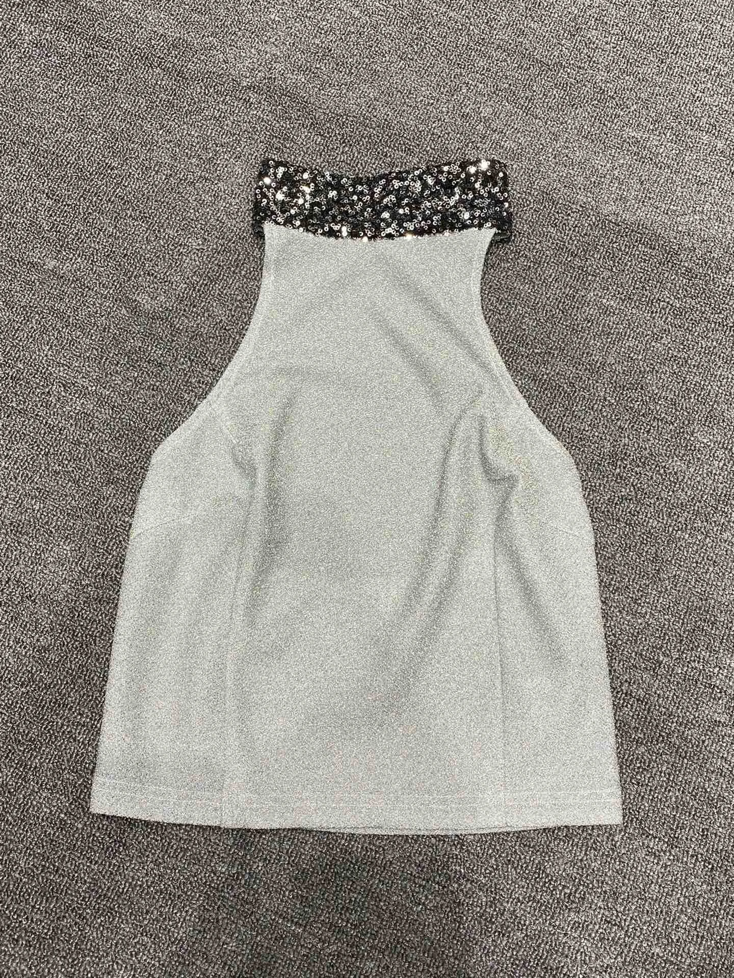 

2024 Spring/Summer New Women's WearGray Sequins Stitching Contrast Color Halterneck Vest 409