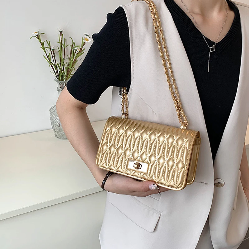 Fashion Ruched Quilted Crossbody Bag Chains Square Women Shoulder Bags Gold Silver Messenger Bag Small Flap Purses 2024