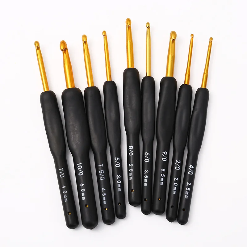 9-teiliges schwarzes Häkelnadel-Set mit ergonomischem Griff für arthritische Hände, handgefertigtes DIY-Stricknadel-Set für Anfänger zum Häkeln mit Garn