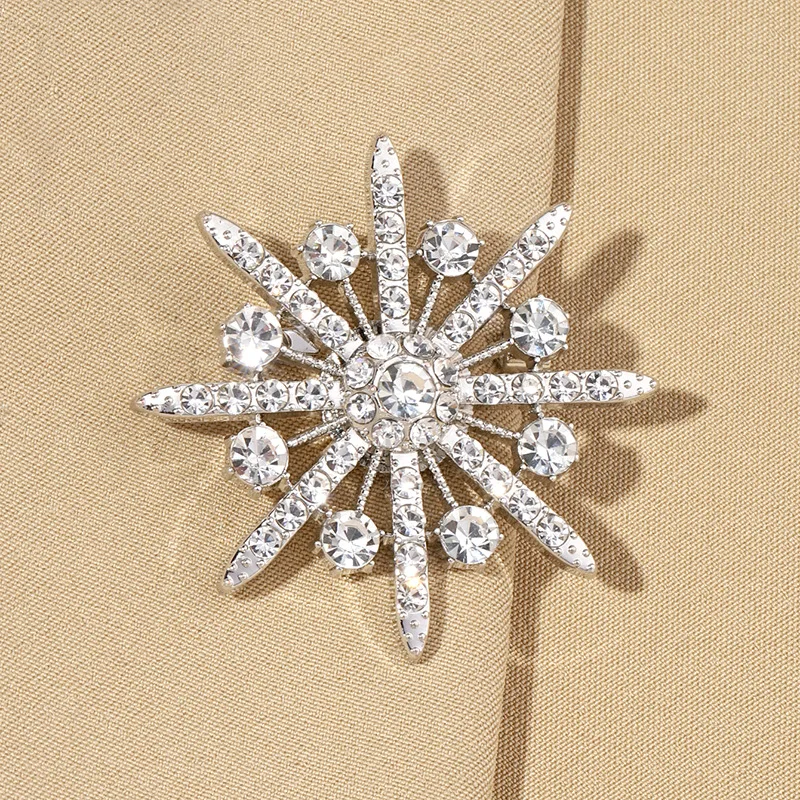 2024 NEW Trendy Luxury Snowflake Brooches Unisex Simple Original Rhinestone Brooch Pins For Women Man Jewelry Gifts Dropshipping