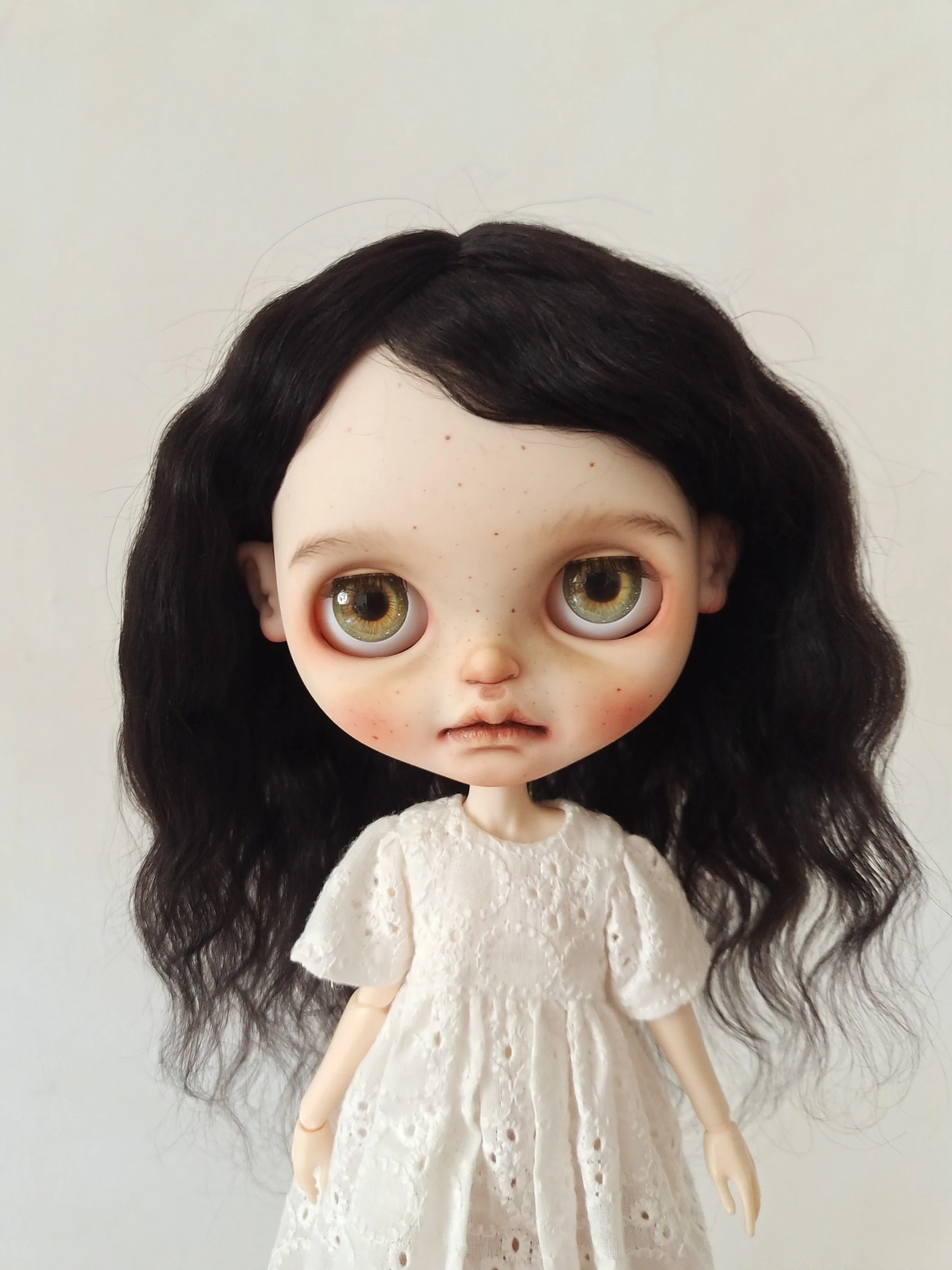 Dula Doll Wigs for Blythe Qbaby natural Mohair black Microvolumes curls 9-10 inch head circumstance