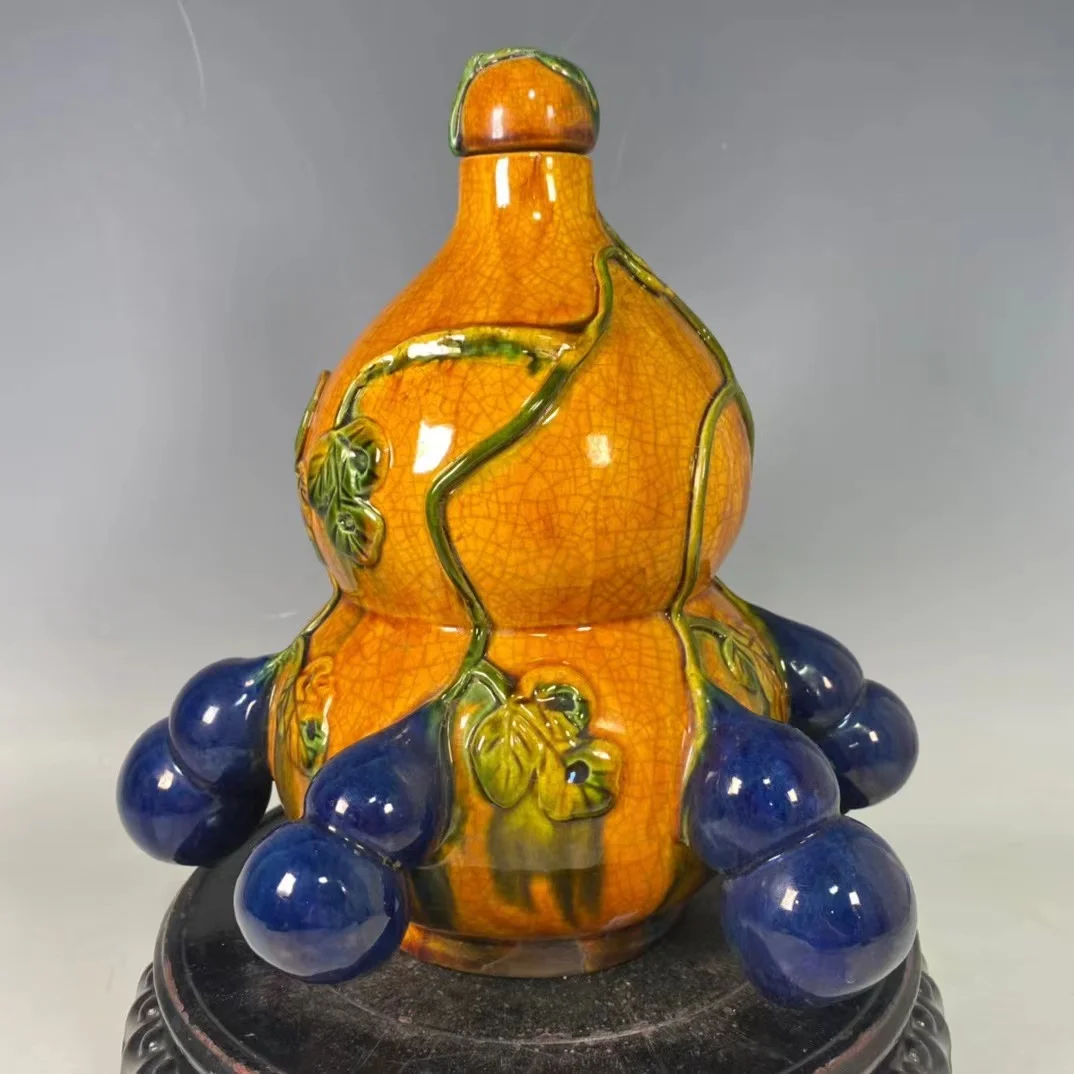 

Antique SongDynasty three-colour porcelain vase,In the shape of a gourd,hand-painted,Free shipping