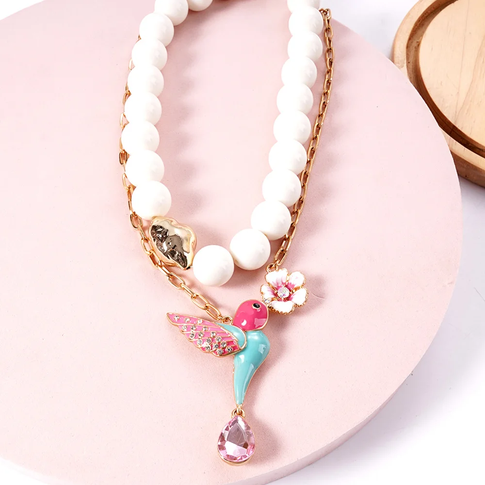 

Hummingbird Pendant Necklace with round Bead Collarbone Chain Gleaming Zircon Jewelry - Ideal Gift for Wife Mother