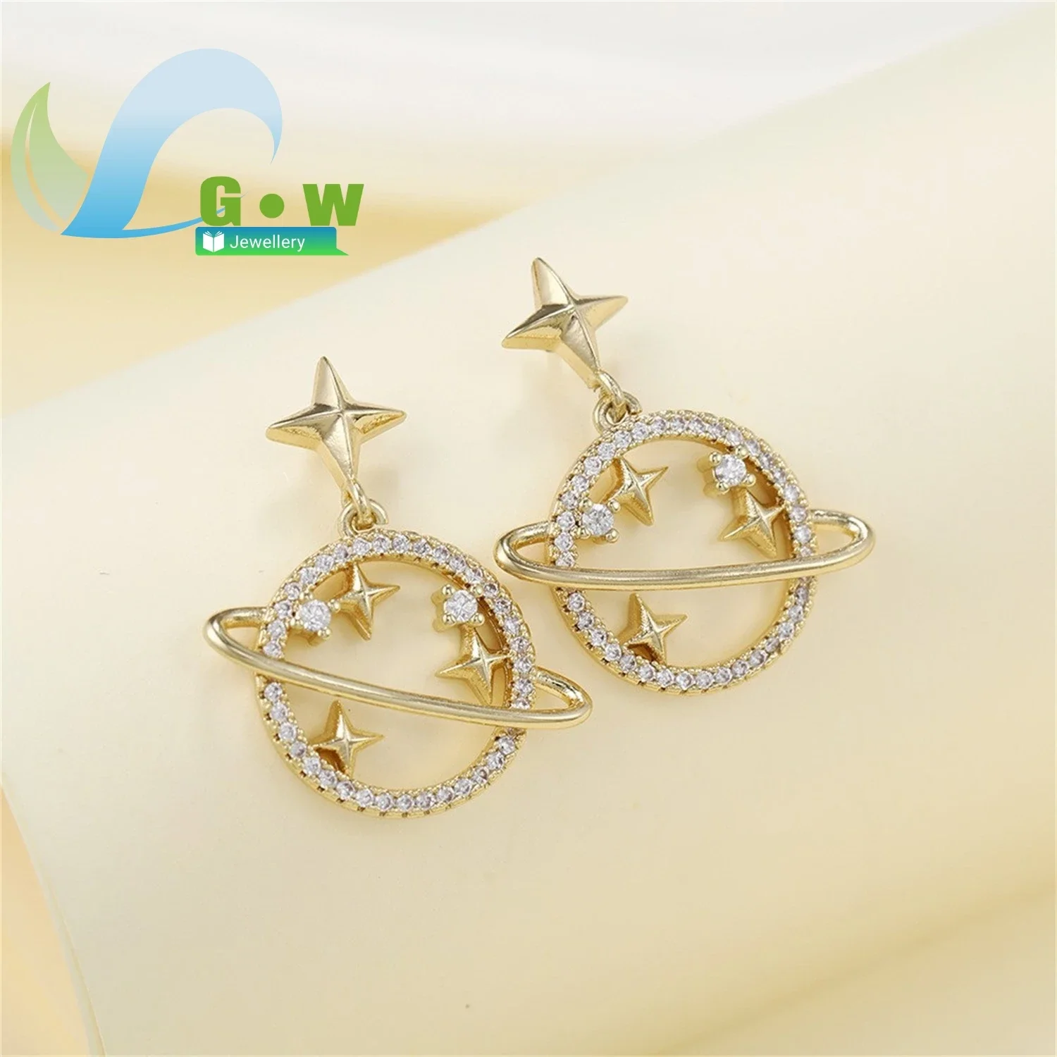 Smooth Small Hoop Earrings 18K Gold Plated Chain Design Color Preserving Long Lasting Shine Fashion Accessory Jewelry Gift For