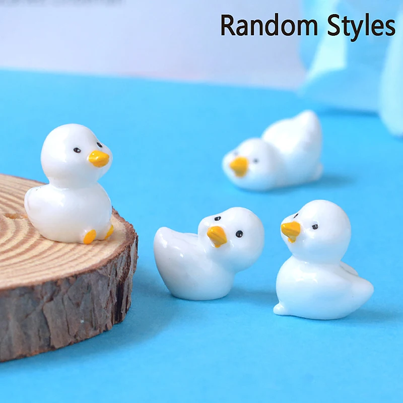 Cute Mini Yellow Ducks Ornament Tiny Duck Resin Handicraft Dollhouse Decorations