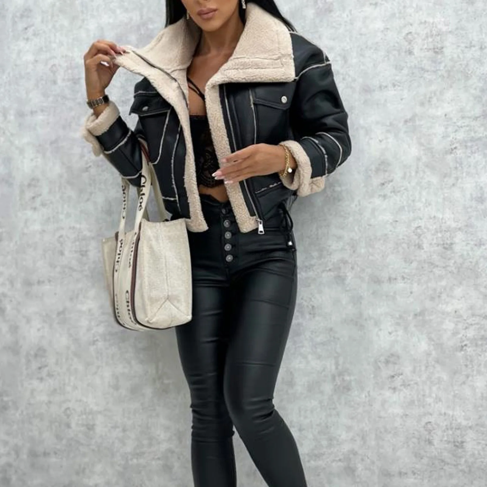 Autumn Winter Women Faux Leather Biker Jacket with Faux Fur Trimmed Collar Vintage Moto Coat Warm Winter Outerwear