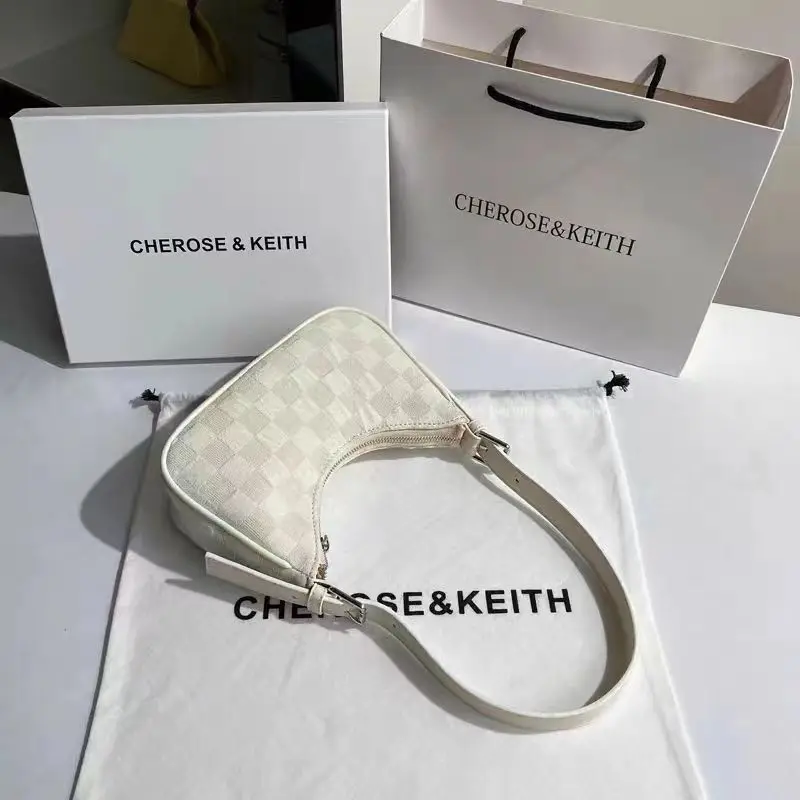 حقيبة نسائية عصرية جديدة على شكل هلال كريمي لعام 2025، حقيبة كتف مستطيلة راقية للخريف والشتاء، حقيبة تحت الإبط #1