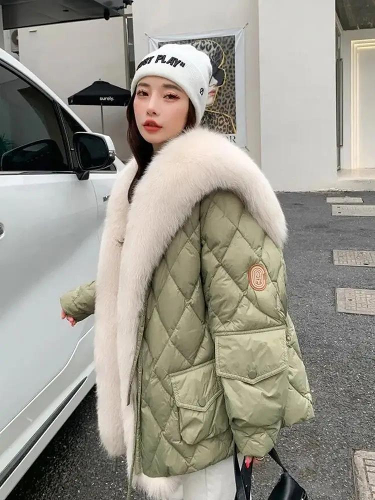 2022 New Navy Collar Fur Faux Fox Fur Mid Length Style Overcomes The Women's Winter Trend of Lightweight Jackets in Down Jackets