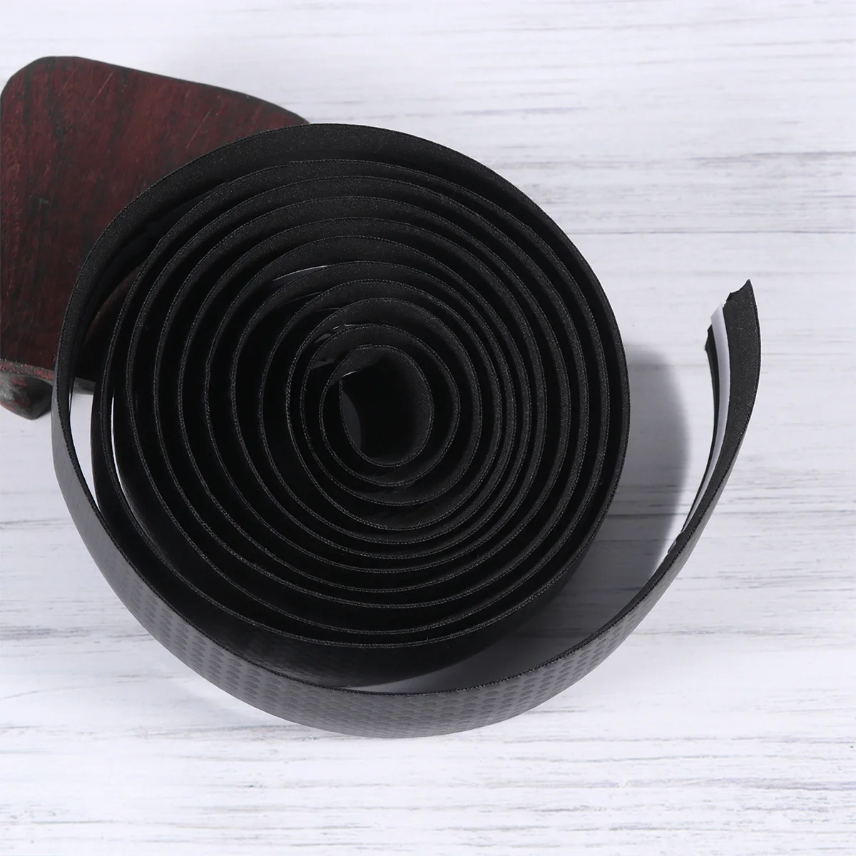 

1 Set Carbon Fiber Handlebar Tape Shock-Absorbent Non-Slip Grip For Road Mountain Bike Cycling Lightweight Vibration