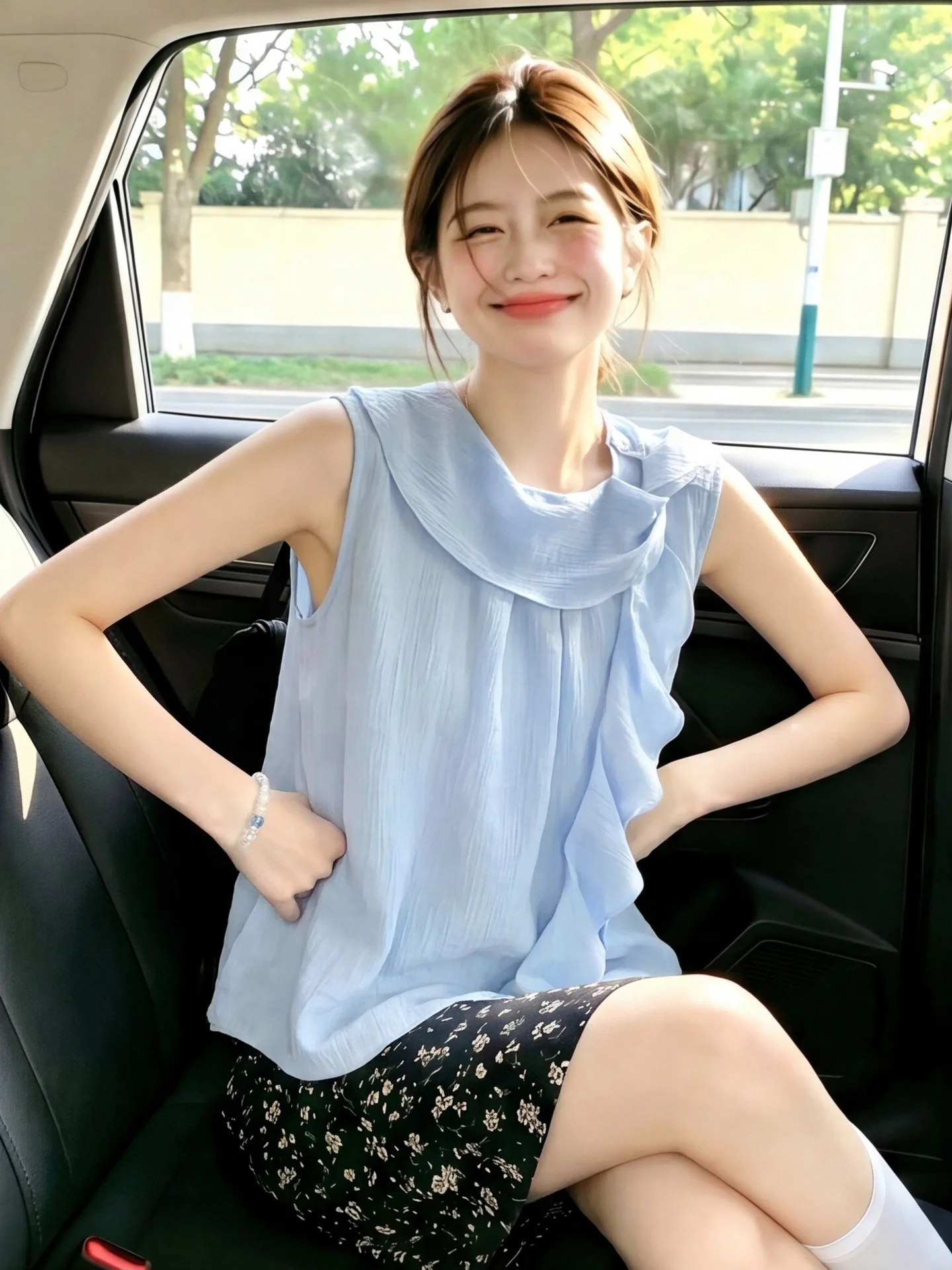 

Blue Sash Short Lightweight Sleeveless Summer Design Women's Vest Irregular Hemline Fashionable Trendy round Neck Top