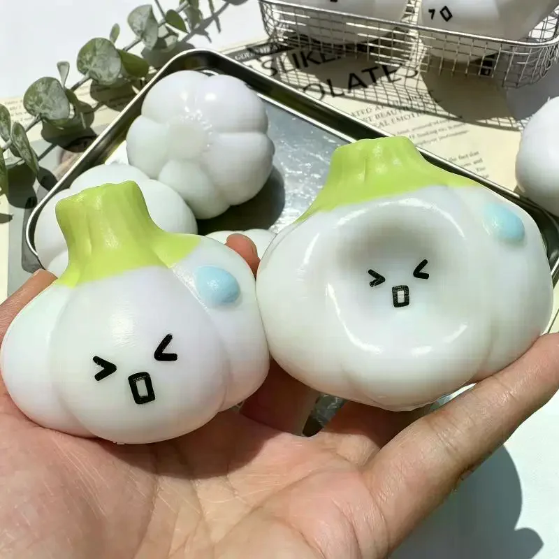Cute Garlic Stress Ball Squeeze Toy Crispy Sound Squeezable Fidget Ball Sensory Stress Relief Toy