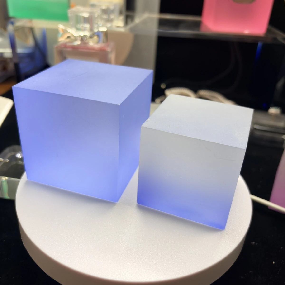 Sandblasted Handmade Gradient Acrylic Cube Dyed Solid, Jewelry Display Base Photo Prop Home Commercial Ins Style Ornament