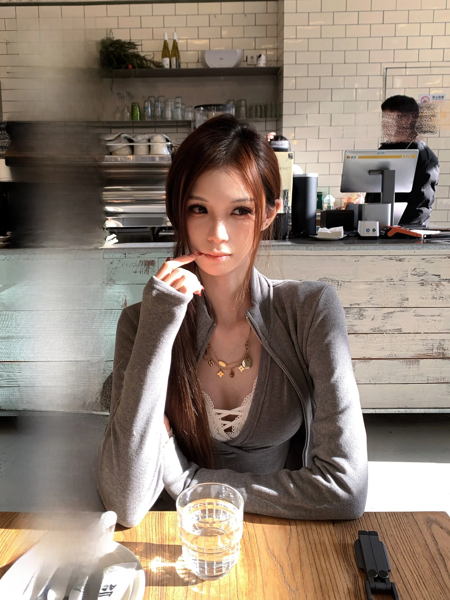 

Sweet Shrimp Casual Long Sleeve Pure Color Slim Fit Stretchy Outerwear Base Shirt Beautiful Back Three Piece Set for Women