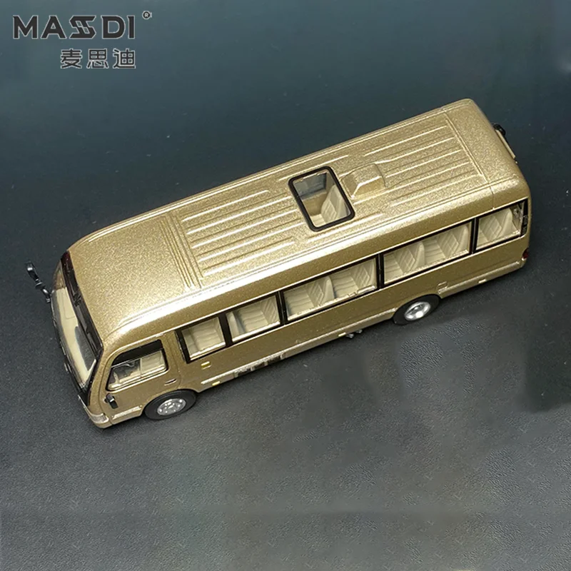 Masdi 1:64 2013 تويوتا كوستر سبائك الذهب نموذج مصغر سيارة مخصصة للأطفال لعبة تحصيل حلية محاكاة اللعب السيارة #3