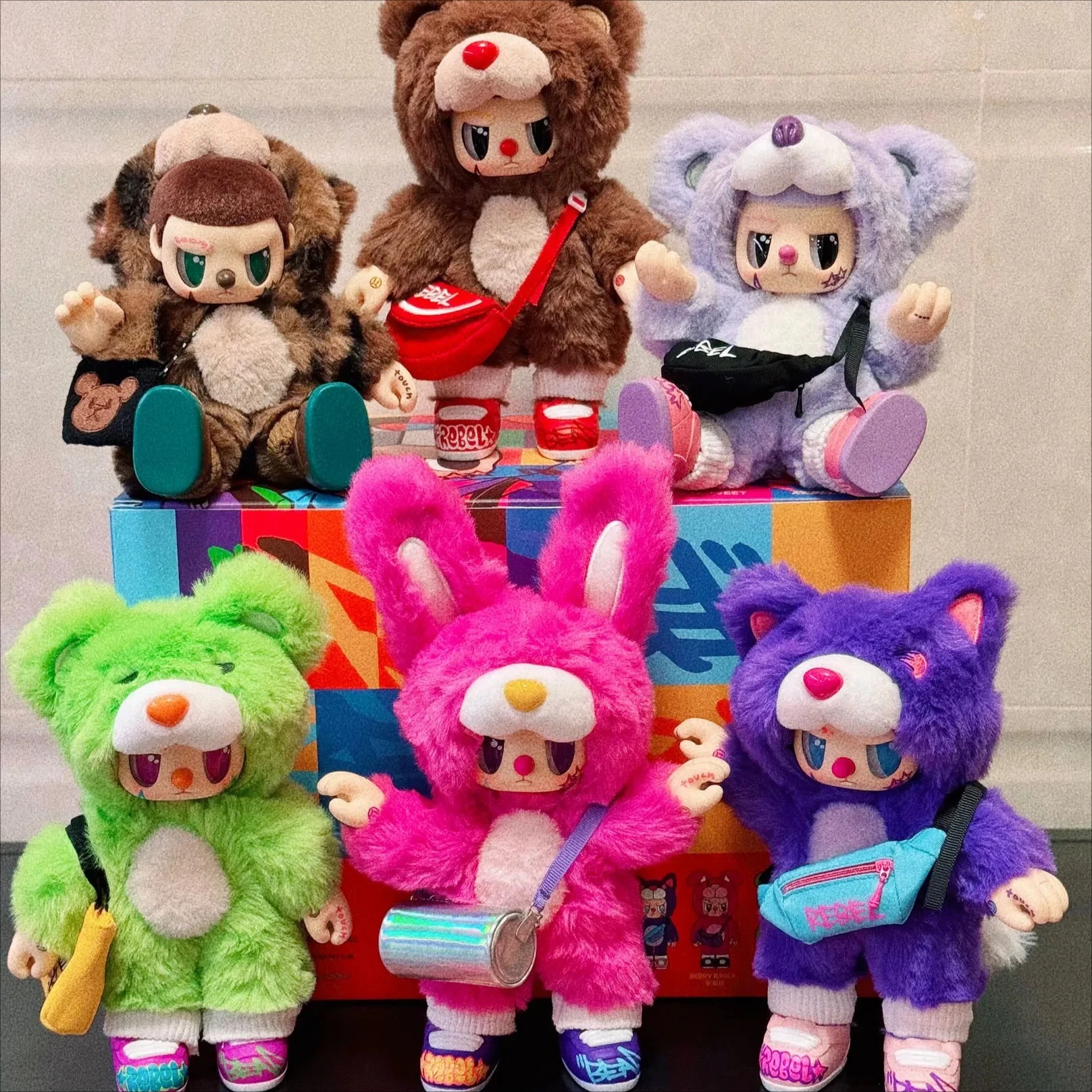 

Сумка через плечо Rebel Bear, слепая коробка, подвижная фигурка, загадочная коробка, сумка-сюрприз в стиле аниме, коллекция мультфильмов, модель игрушки, подарок