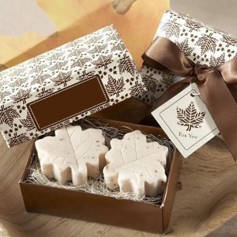 2Pcs/Box Maple Leaf Handmade Essential Oil Soap Hand Wash Cleaning Soap Bath Soaps Birthday Baby Shower Wedding Favors Gift