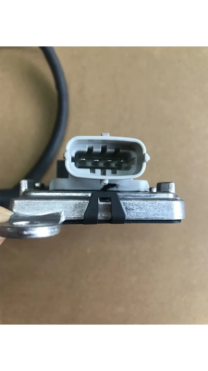 22303390 Nitrogen Oxide Sensor 5WK9 7367 NOx Sensor for Truck Mack 21479638 21567764 12V After Market  Uninox   SCR